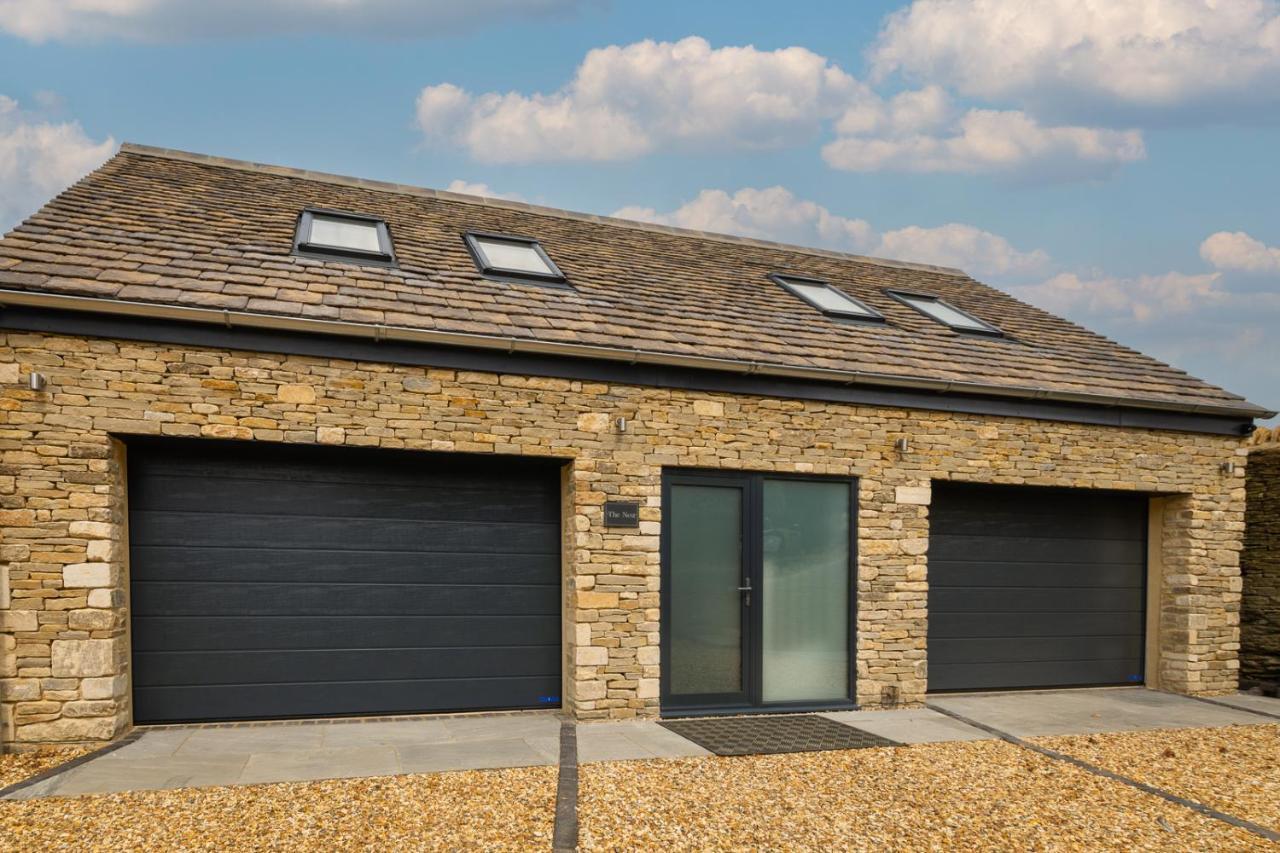 Stylish One Bedroom Cotswold Coach House テットベリー エクステリア 写真