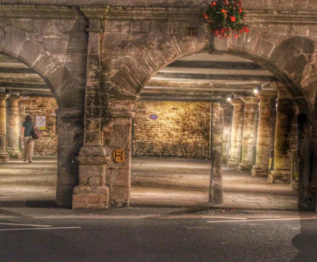 Stylish One Bedroom Cotswold Coach House テットベリー エクステリア 写真